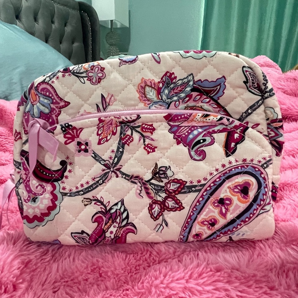 RARE HTF Vera Bradley Breast Cancer Awareness Floral Quilted Women's Bag - Pink